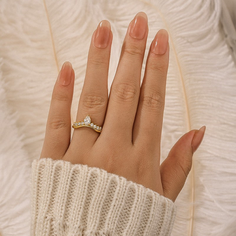 0.7Ct Curved Crown Shaped Wedding Band In Sterling Silver