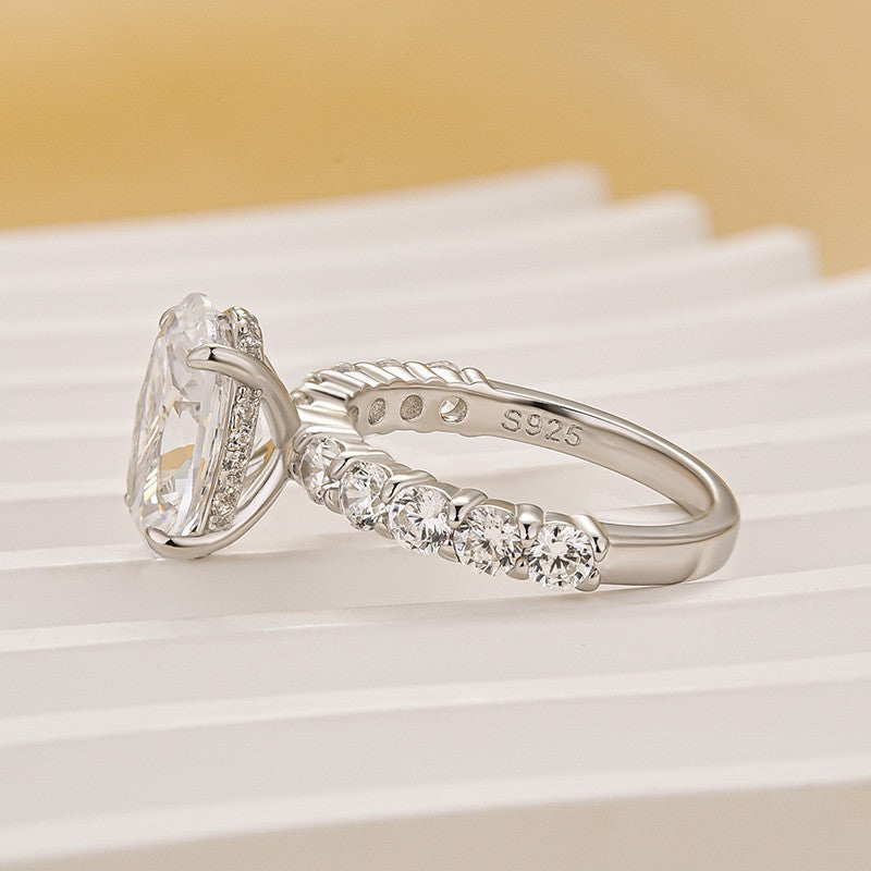 Luxe 4.0Ct Oval Cut Engagement Ring In Sterling Silver For Women