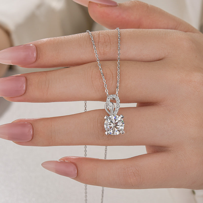 HNJ Jewels Unique Round Cut White Sapphire Necklace In Sterling Silver