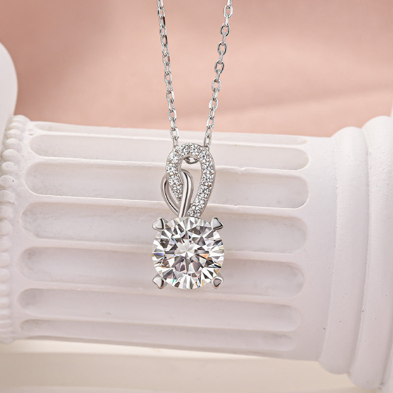 HNJ Jewels Unique Round Cut White Sapphire Necklace In Sterling Silver