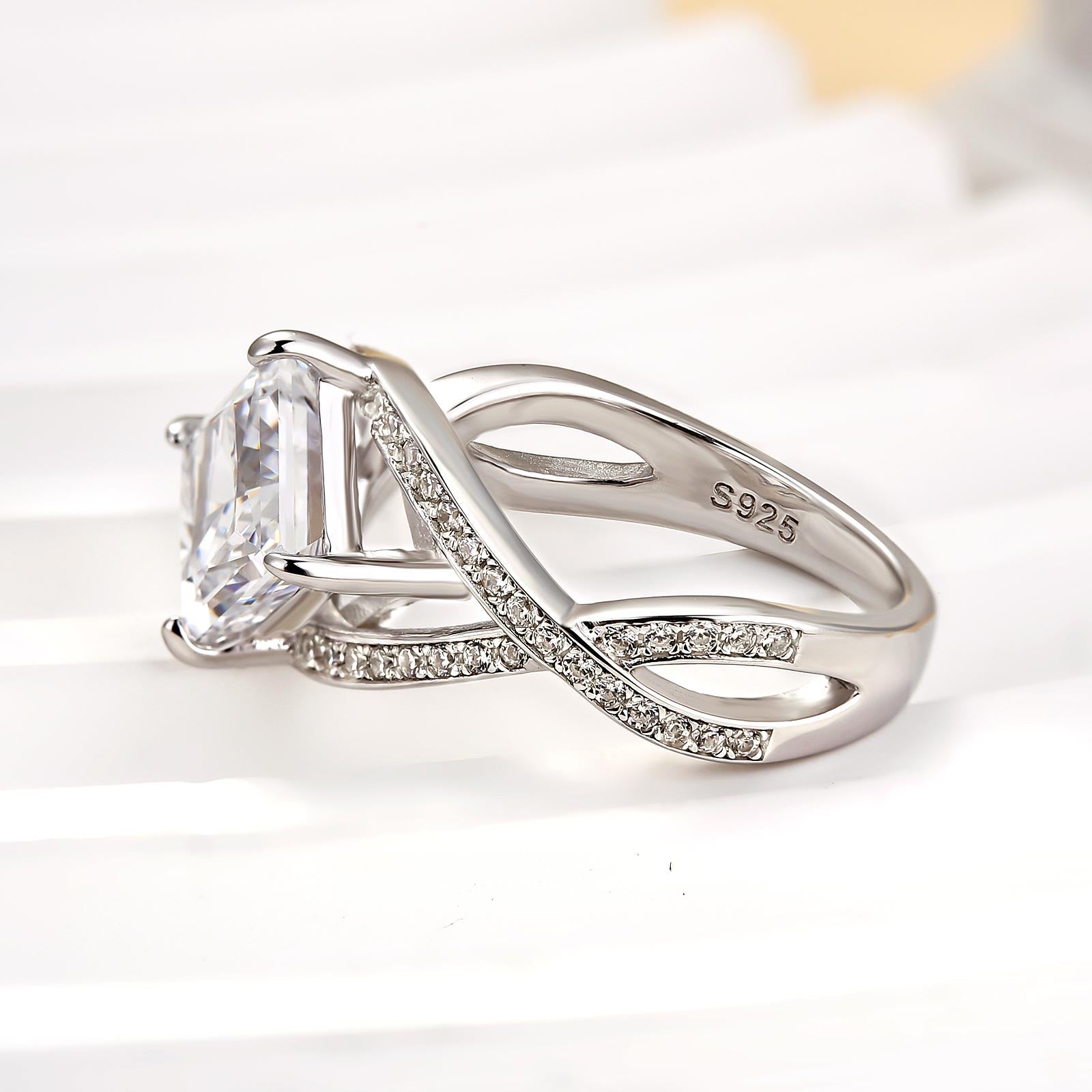 HNJ Jewels Unique 2.0 Carat Princess Cut Engagement Ring For Women