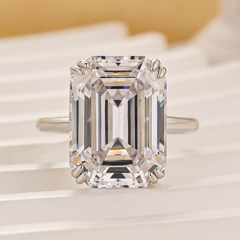 Luxurious 5.0/11.5 Carat Emerald Cut Engagement Ring In Sterling Silver
